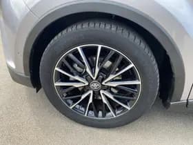Toyota C-hr thumbnail 15