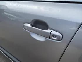 Toyota C-hr thumbnail 16