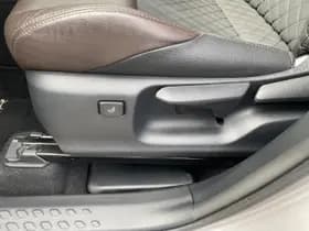 Toyota C-hr thumbnail 22