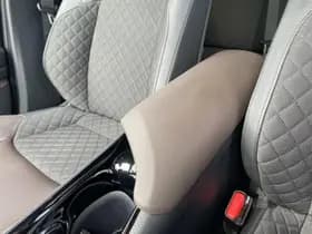 Toyota C-hr thumbnail 37