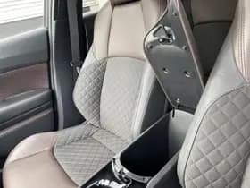 Toyota C-hr thumbnail 38