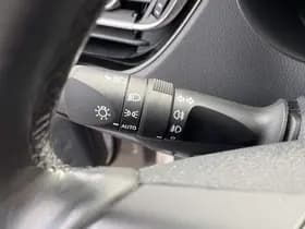 Toyota C-hr thumbnail 73