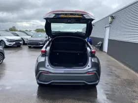 Toyota C-hr thumbnail 13