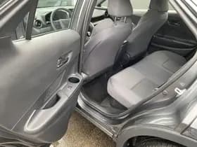 Toyota C-hr thumbnail 17