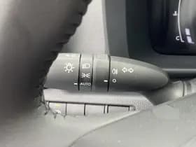 Toyota C-hr thumbnail 25