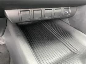 Toyota C-hr thumbnail 36