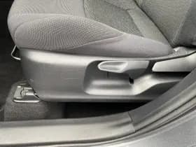 Toyota C-hr thumbnail 43