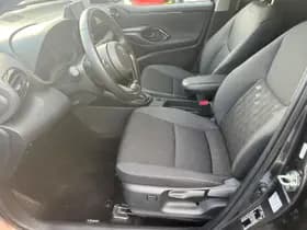 Toyota Yaris thumbnail 13