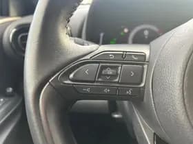 Toyota Yaris thumbnail 17