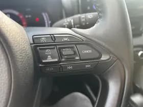 Toyota Yaris thumbnail 18