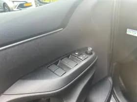 Toyota Yaris thumbnail 21