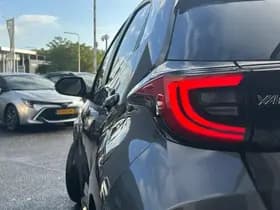 Toyota Yaris thumbnail 42