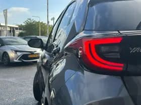 Toyota Yaris thumbnail 9