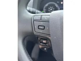 Toyota C-hr thumbnail 11