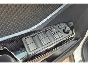 Toyota C-hr thumbnail 40