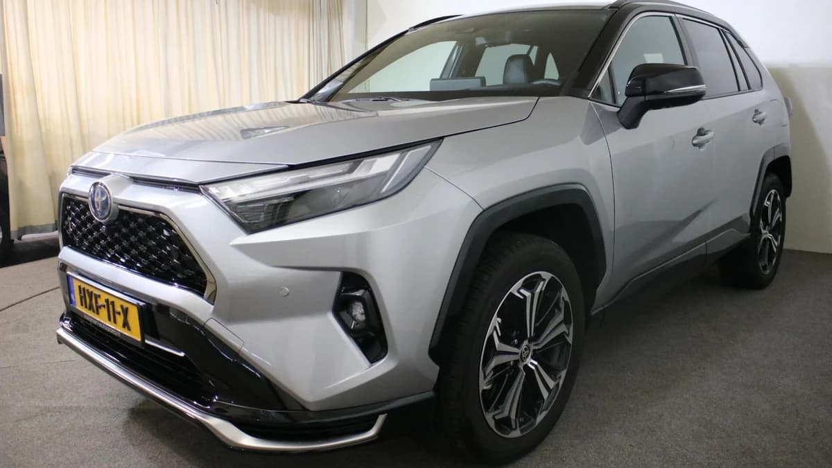 Toyota Rav4 — foto 1