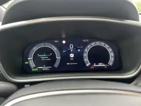 Toyota Corolla-cross thumbnail 11