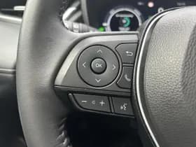 Toyota Corolla-cross thumbnail 12