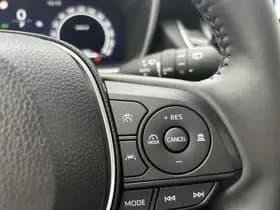 Toyota Corolla-cross thumbnail 13