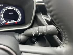 Toyota Corolla-cross thumbnail 15