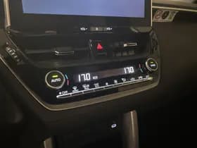 Toyota Corolla-cross thumbnail 20