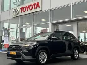 Toyota Corolla-cross thumbnail 4
