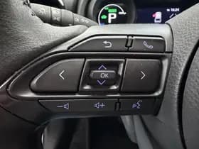 Toyota Yaris-cross thumbnail 5