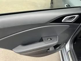 Kia Proceed thumbnail 69