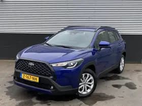 Toyota Corolla-cross thumbnail 2