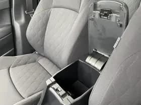 Toyota Corolla-cross thumbnail 38