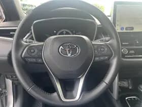 Toyota Corolla-cross thumbnail 11