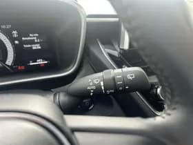 Toyota Corolla-cross thumbnail 16