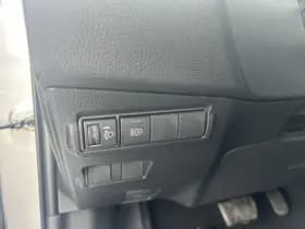 Toyota Corolla-cross thumbnail 17