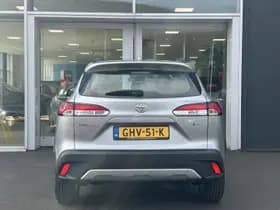 Toyota Corolla-cross thumbnail 6