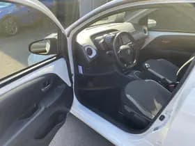 Toyota Aygo thumbnail 24