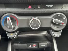 Kia Rio thumbnail 24