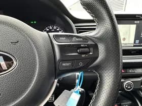 Kia Rio thumbnail 48