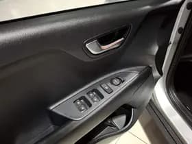 Kia Stonic thumbnail 39