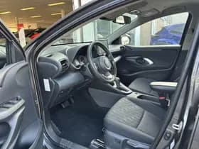 Toyota Yaris thumbnail 25