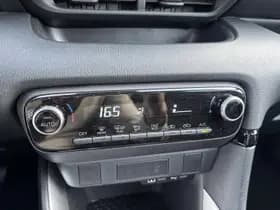 Toyota Yaris thumbnail 4