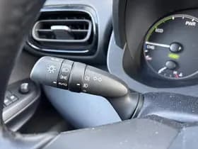 Toyota Yaris thumbnail 48