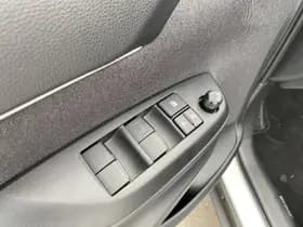 Toyota Yaris-cross thumbnail 34