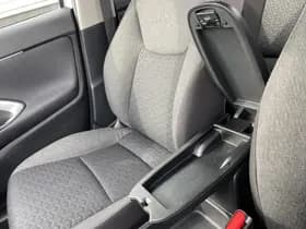 Toyota Yaris-cross thumbnail 37