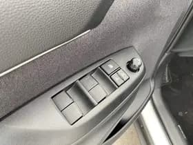 Toyota Yaris-cross thumbnail 76