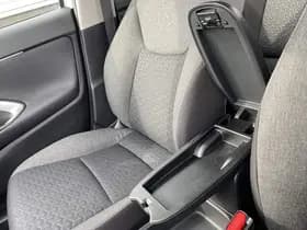 Toyota Yaris-cross thumbnail 79