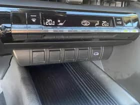 Toyota C-hr thumbnail 32