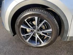Toyota C-hr thumbnail 5