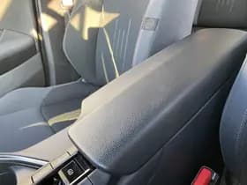 Toyota C-hr thumbnail 95