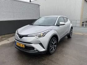 Toyota C-hr thumbnail 2