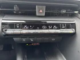 Toyota C-hr thumbnail 45